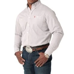 Wrangler Men's George Strait Diamond Printed Long Sleeve Button Down