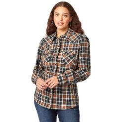 Wrangler Women's Western Long Sleeve Snap Shirt