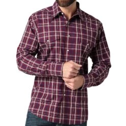 Wrangler Mens Wrinkle Resist Burgundy Plaid Two Pocket Snap Shirt