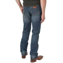 Wrangler Men's Retro Slim Jean -Cinc Clothing Shop 88MWZDK 1